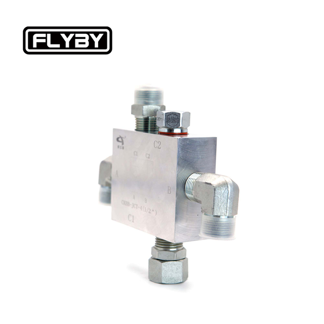 Tipper truck hydraulic lock